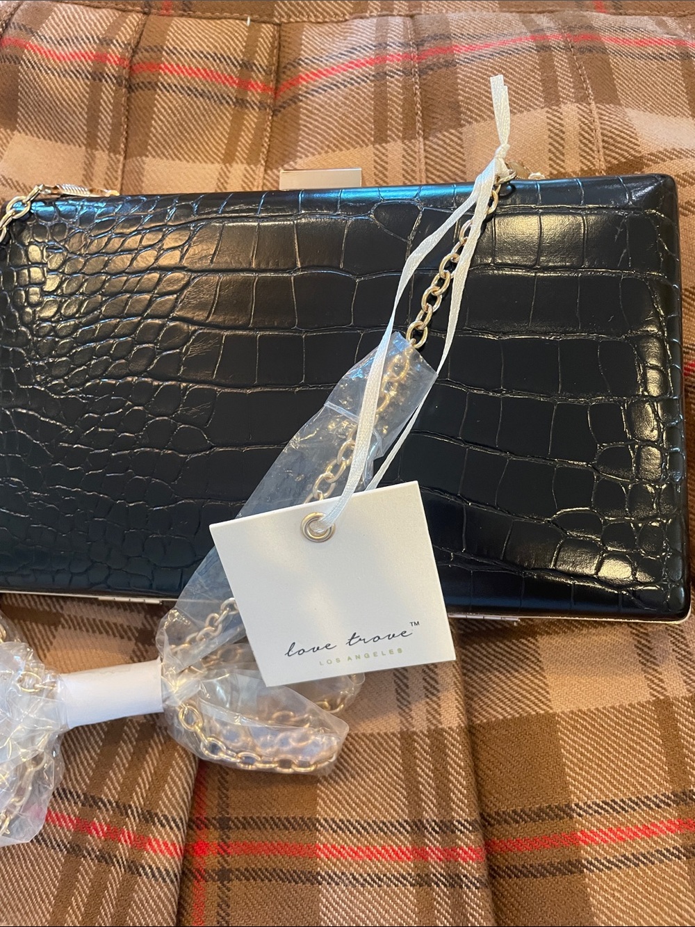 Love Trove Black Croc-Embossed Chain Clutch